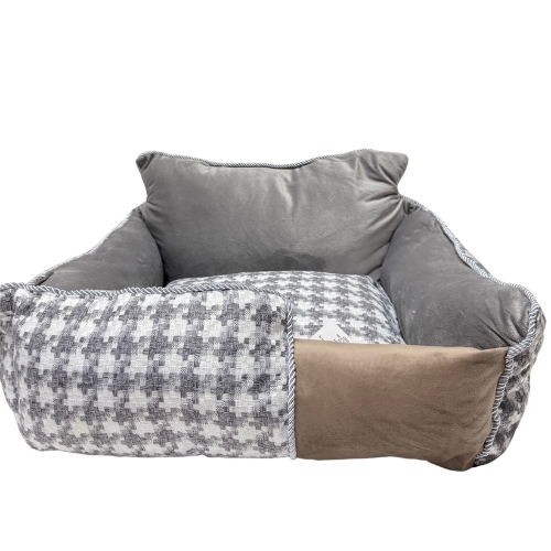 ספת בדים מפנקת לכלבים בגוון אפור-חום בעיצוב משובץ קלאסי